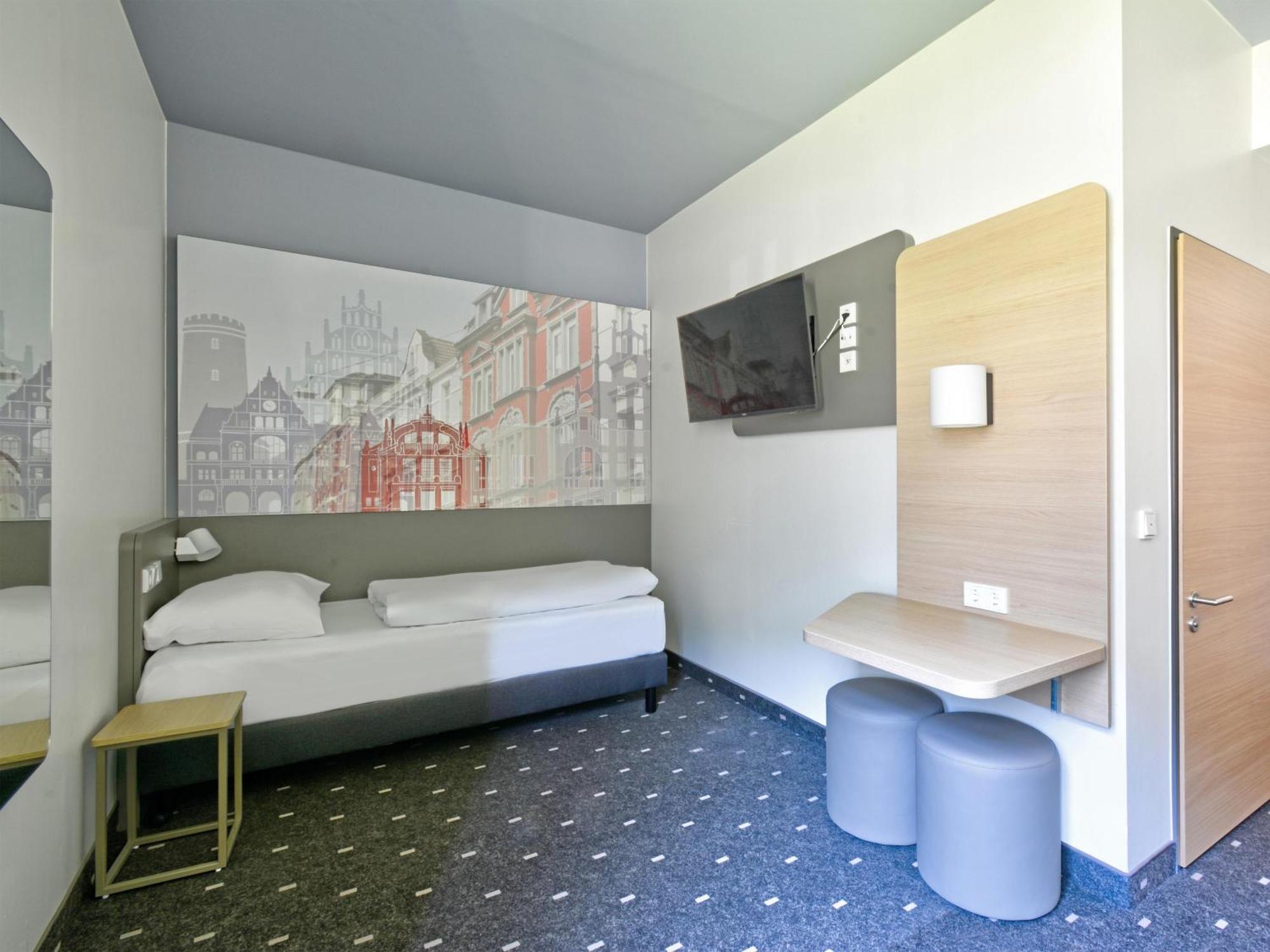 B&B Hotel Bielefeld-City Bagian luar foto