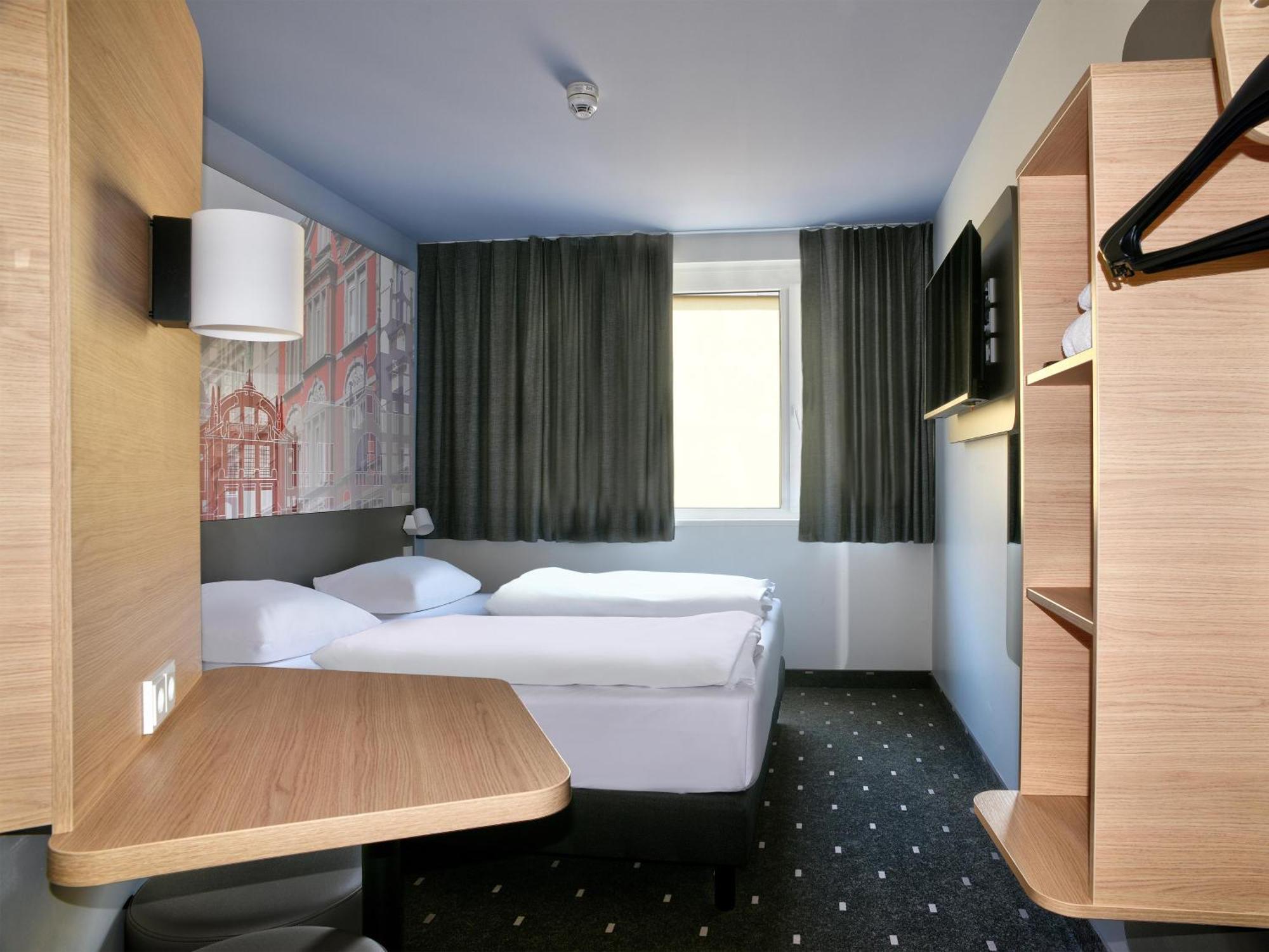 B&B Hotel Bielefeld-City Bagian luar foto