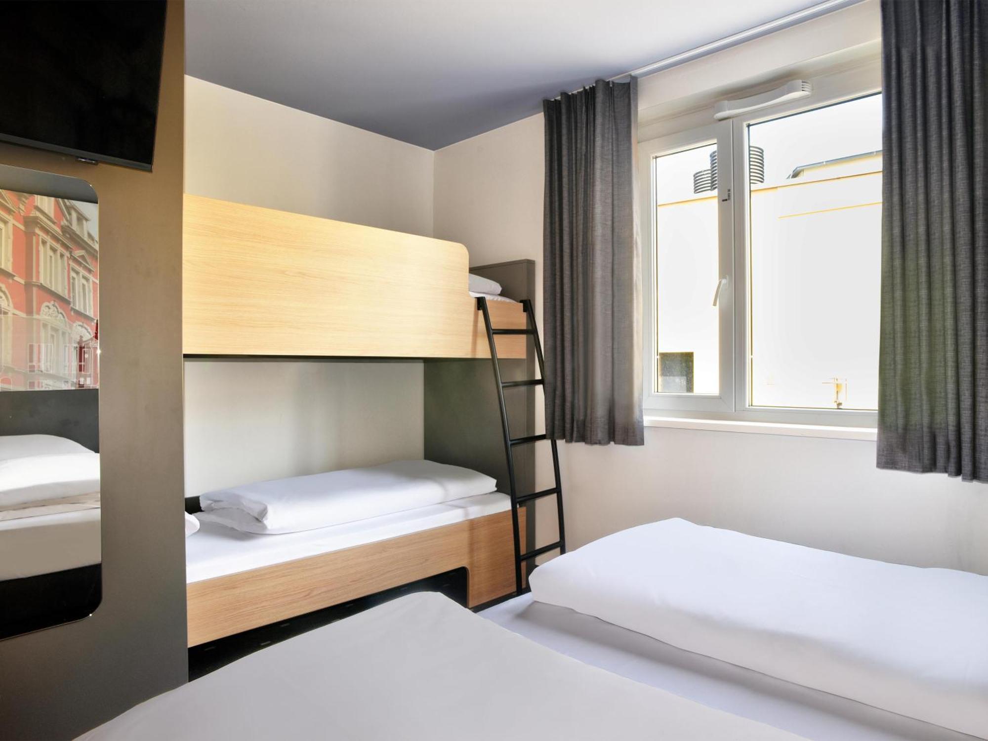 B&B Hotel Bielefeld-City Bagian luar foto